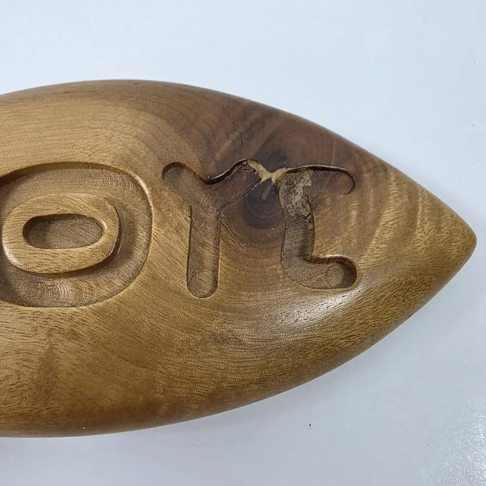 Myrtle Wooden Hand Crafted IXOYE Fish Figurine Wall Hanging 9 1/2” Long P/O